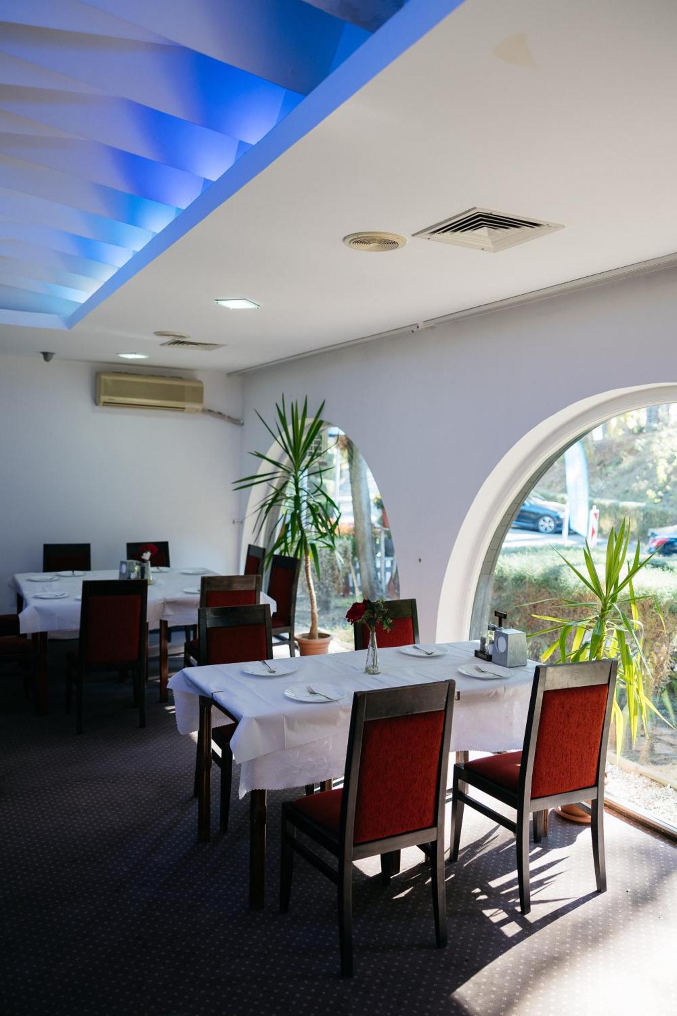 Kočani Hotel Gradche מראה חיצוני תמונה