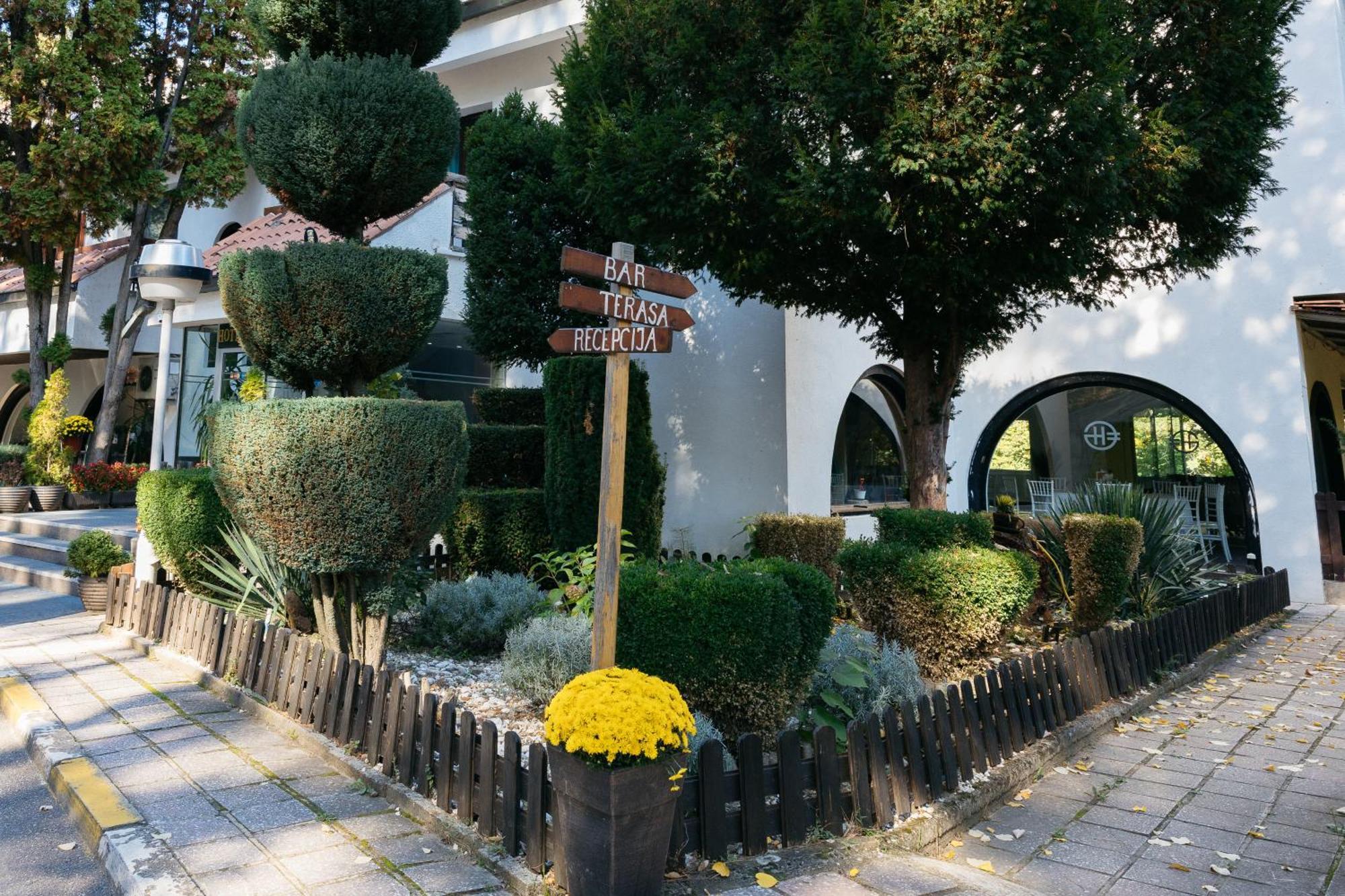 Kočani Hotel Gradche מראה חיצוני תמונה
